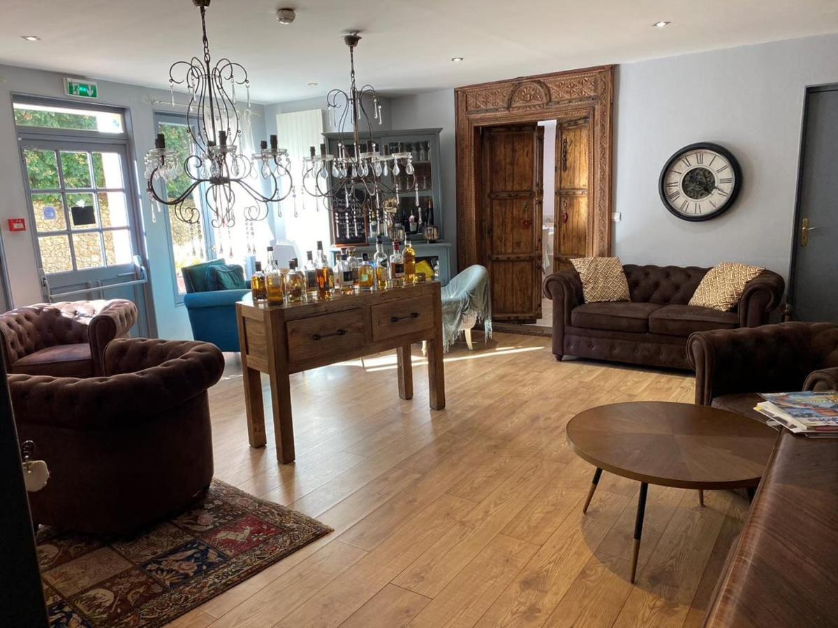 Logis De La Chapelle Hotel 3*
