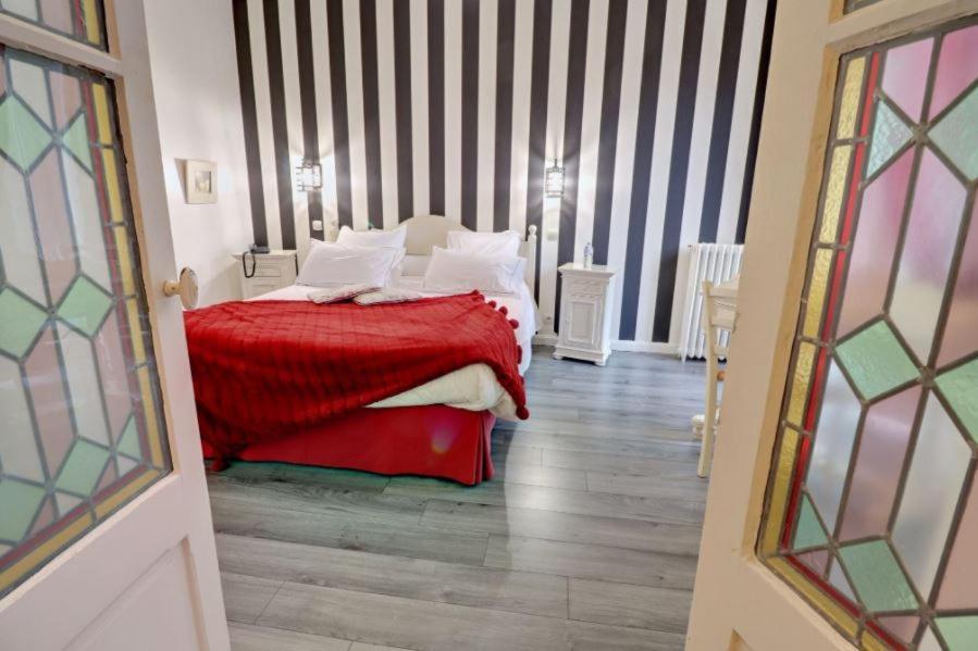 Logis De La Chapelle Hotel 3*