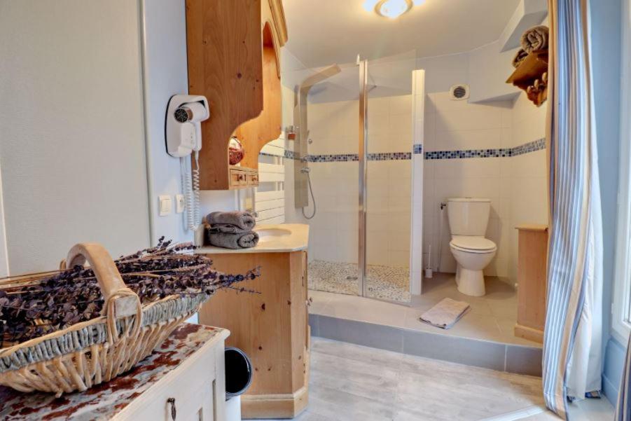 Logis De La Chapelle Hotel