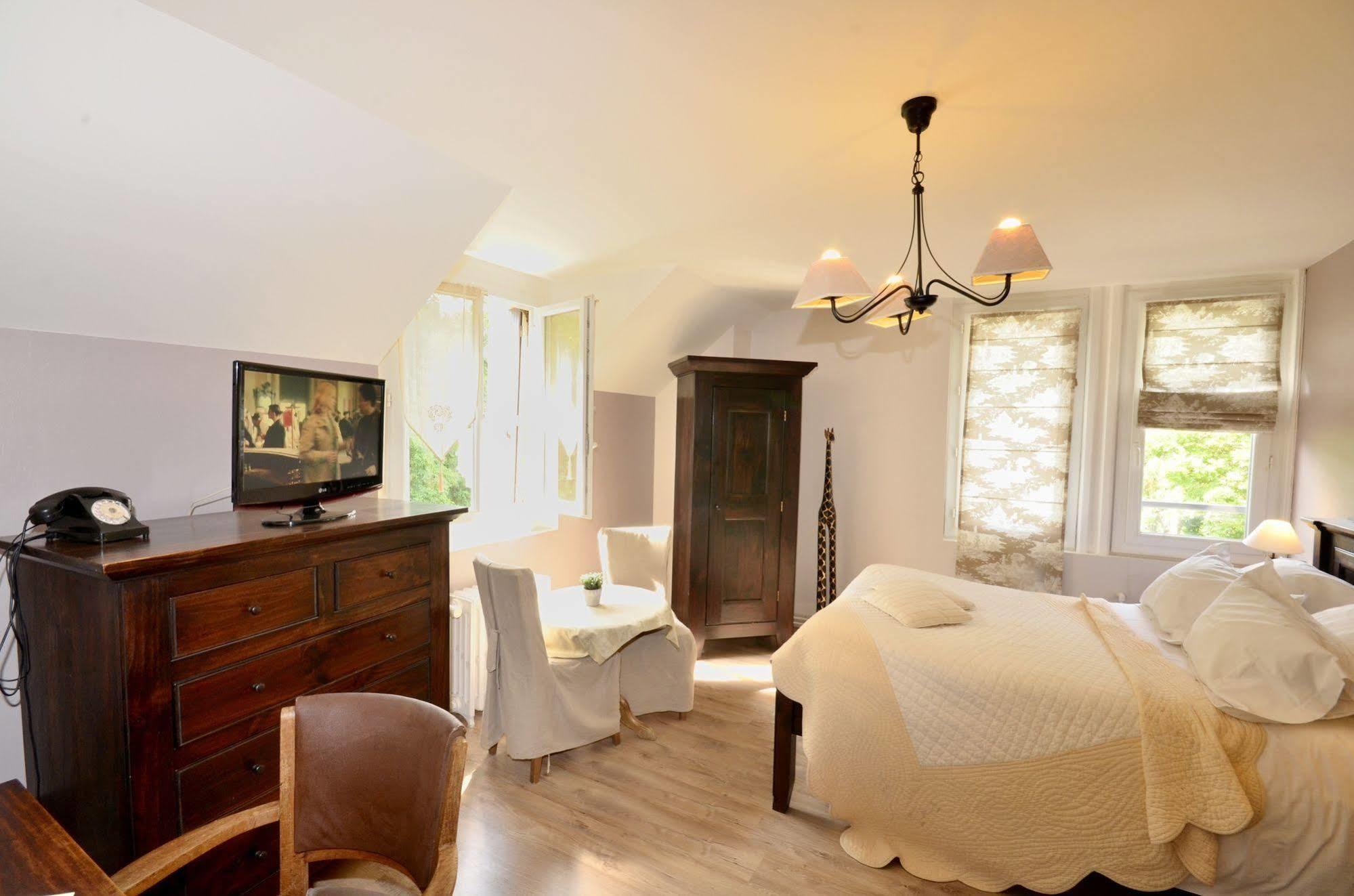 Logis De La Chapelle Hotel Milon-la-Chapelle