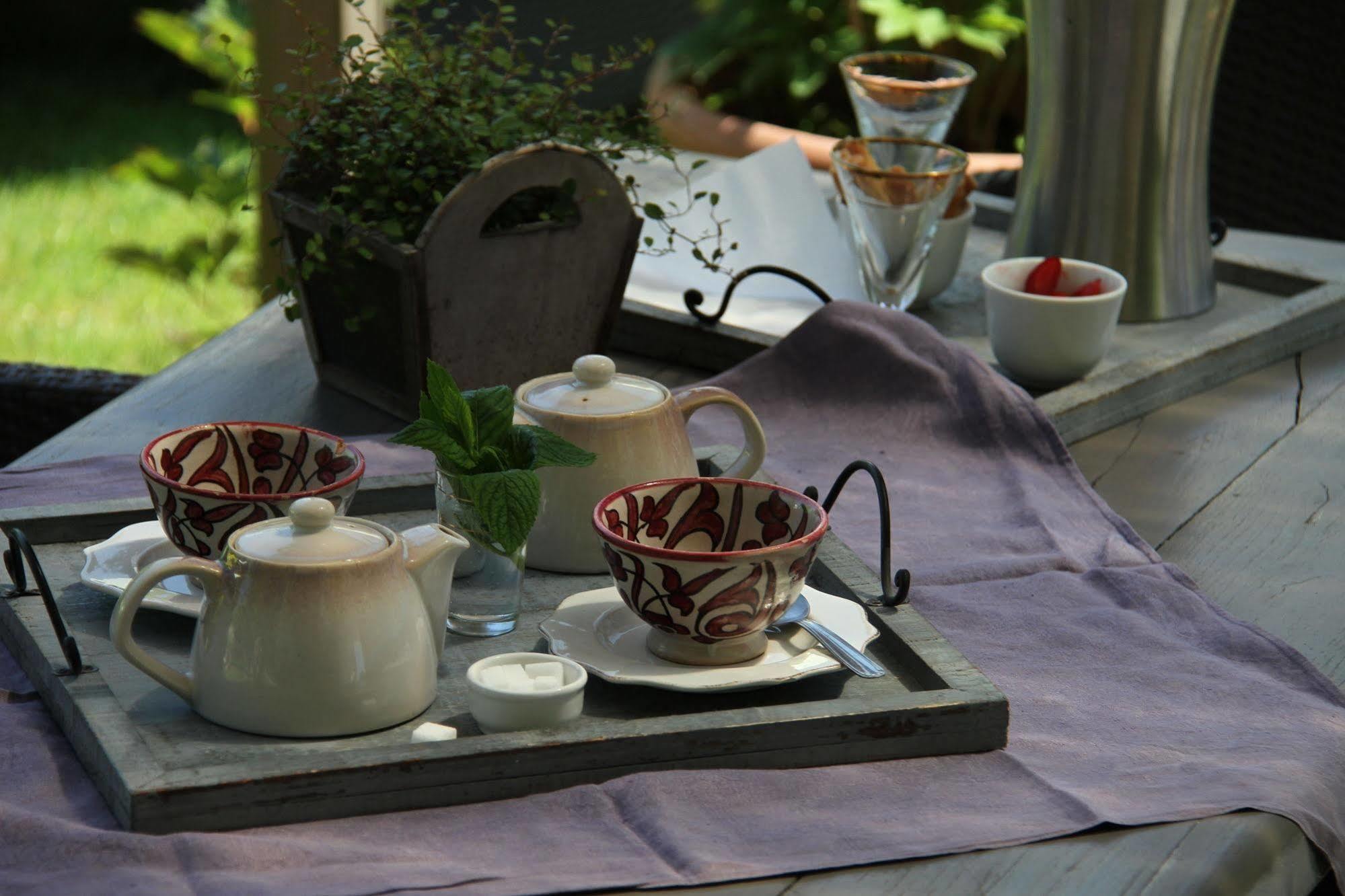 Logis De La Chapelle Hotel